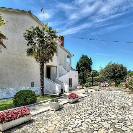 Apartment Apartment Mugeba I *