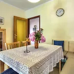 Mugeba I Apartment *